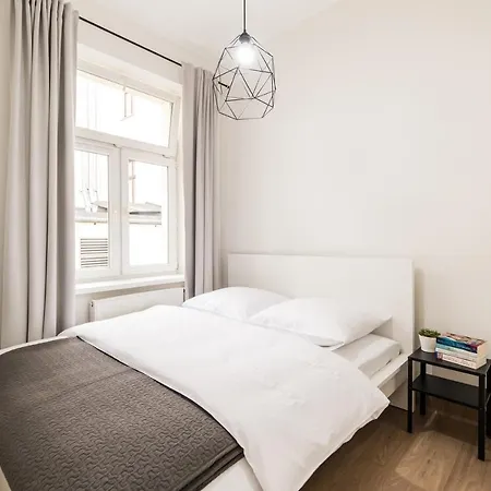 Native Czysta 5 Apartment